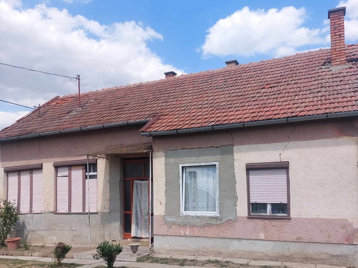 🏠 CASĂ DE VÂNZARE PE STRADA PRINCIPALĂ – KÖRÖSSZAKÁL